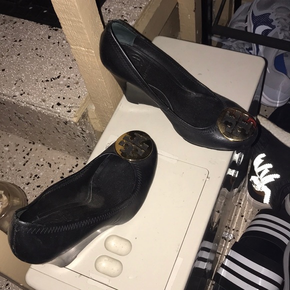 Tory Burch Sophie Wedge closed toe size 6 - Picture 6 of 8